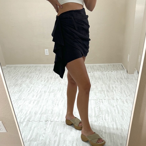 NWT Lovers and Friends Linen Skort